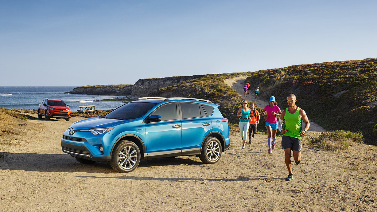 DELLA Toyota in Plattsburgh