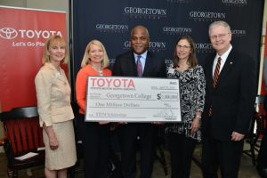 TMMK_Georgetown_College_6647146C9E9F0D6F587C5CE7D07D1202F68D7199_low