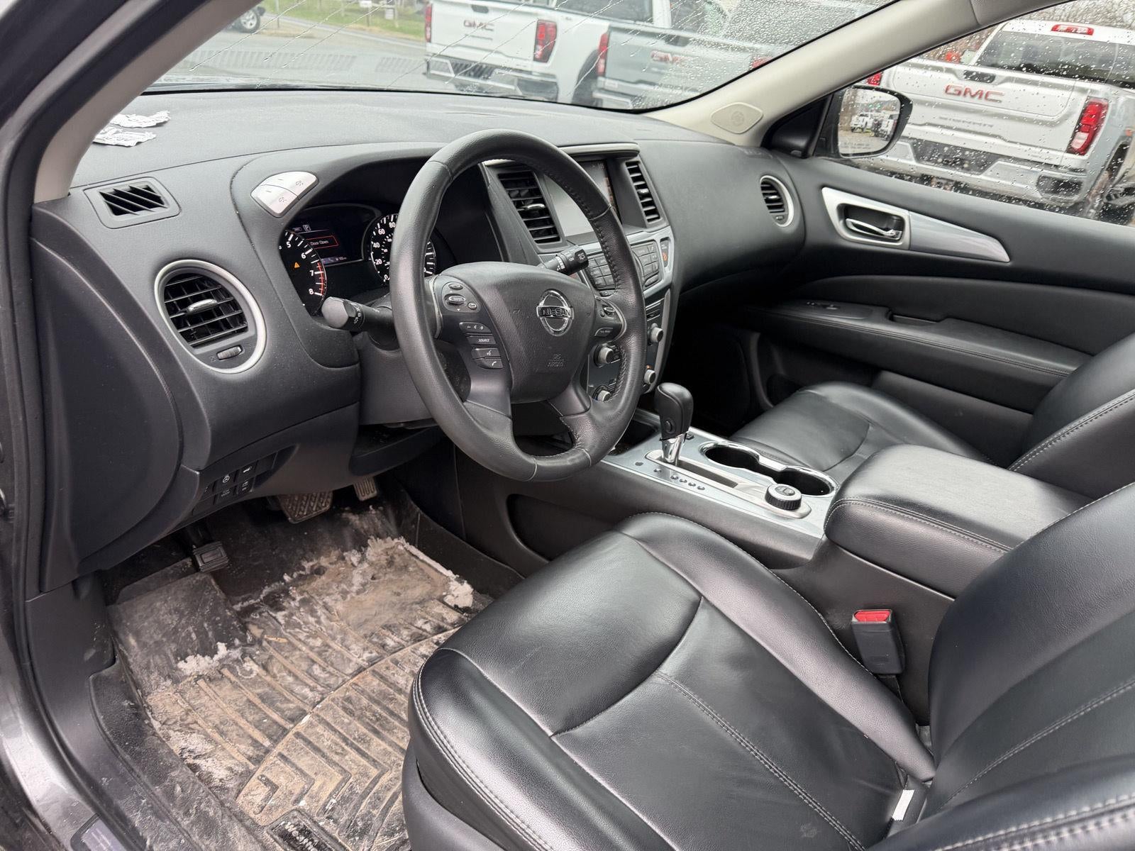 2018 Nissan Pathfinder SL