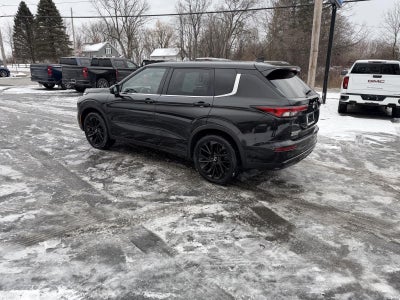 2022 Mitsubishi Outlander SE