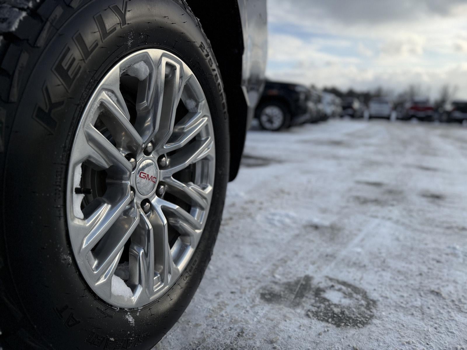 2022 GMC Yukon XL SLT