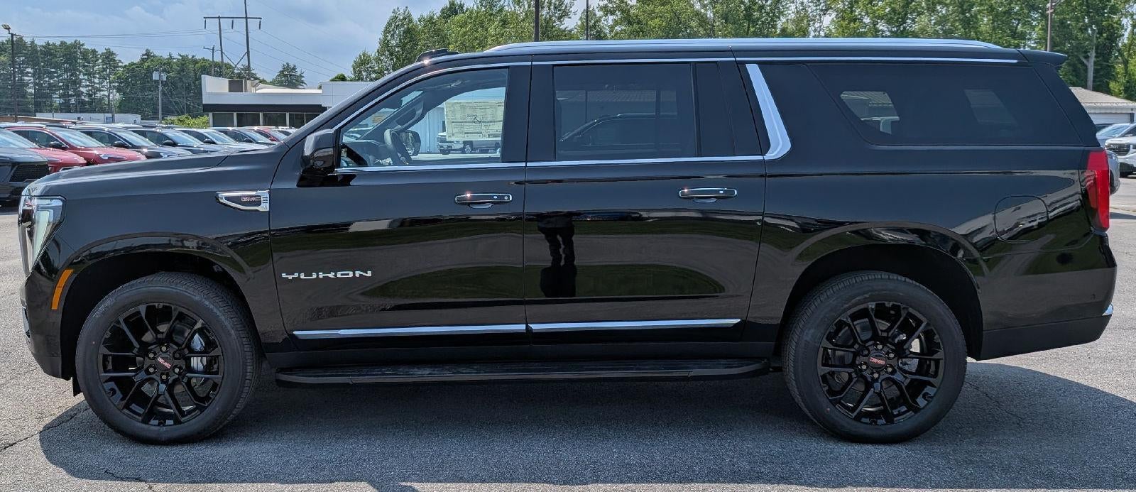 2026 GMC Yukon XL Elevation
