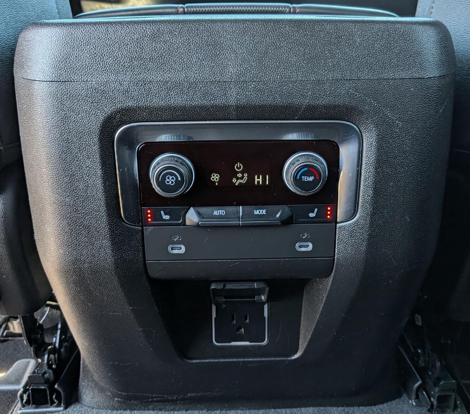 2024 Chevrolet Suburban RST