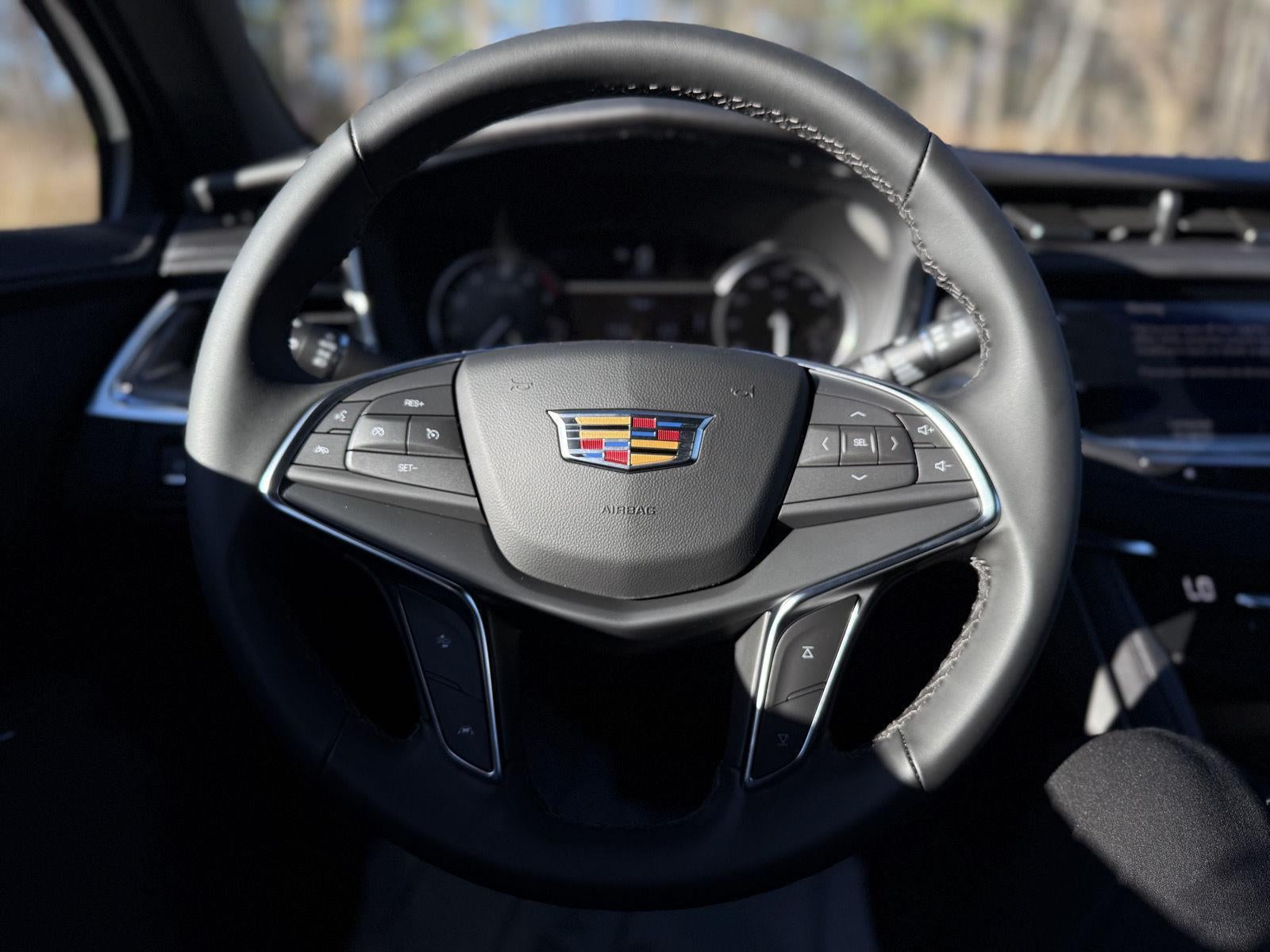 2025 Cadillac XT5 Luxury