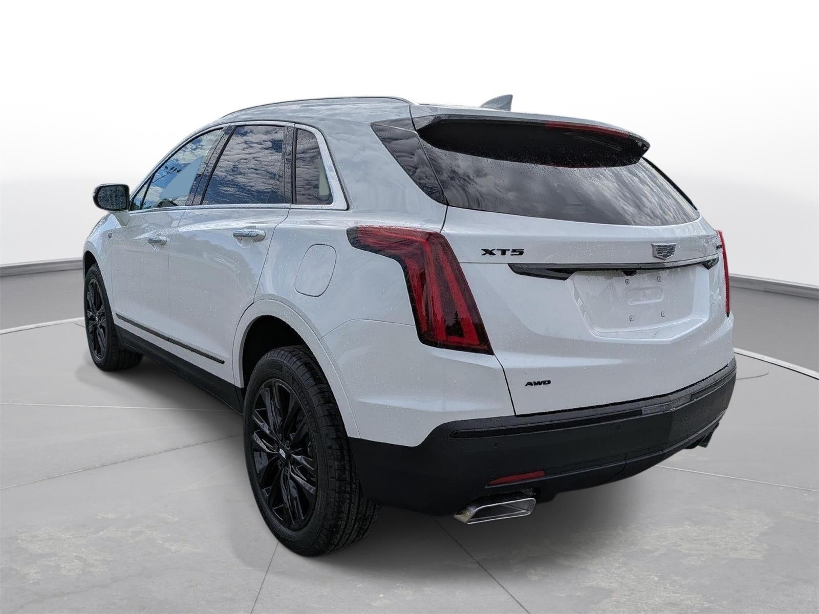 2026 Cadillac XT5 Luxury
