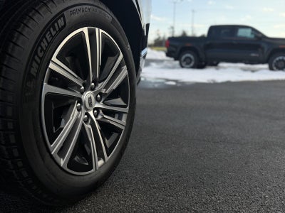 2025 Cadillac LYRIQ Luxury 1