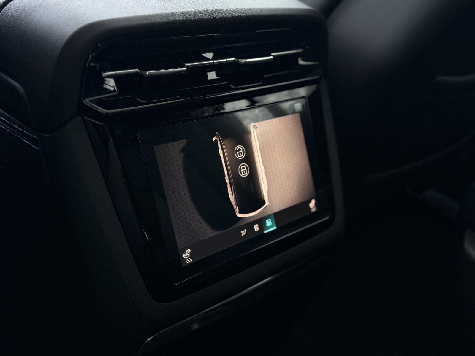 2026 Cadillac ESCALADE IQL Luxury