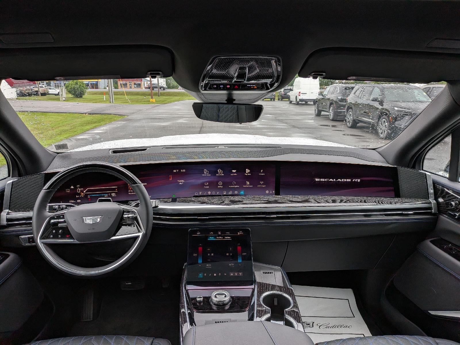2025 Cadillac ESCALADE IQ Sport 1