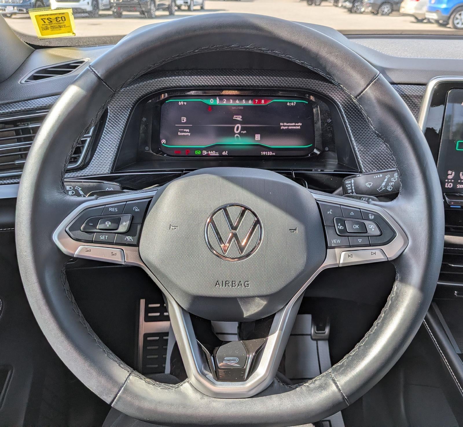 2024 Volkswagen Atlas Cross Sport 2.0T SEL R-Line