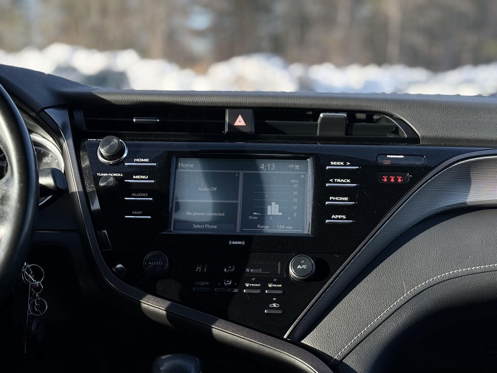 2020 Toyota Camry SE