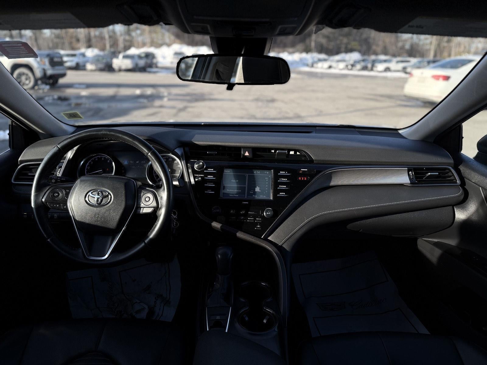 2020 Toyota Camry SE