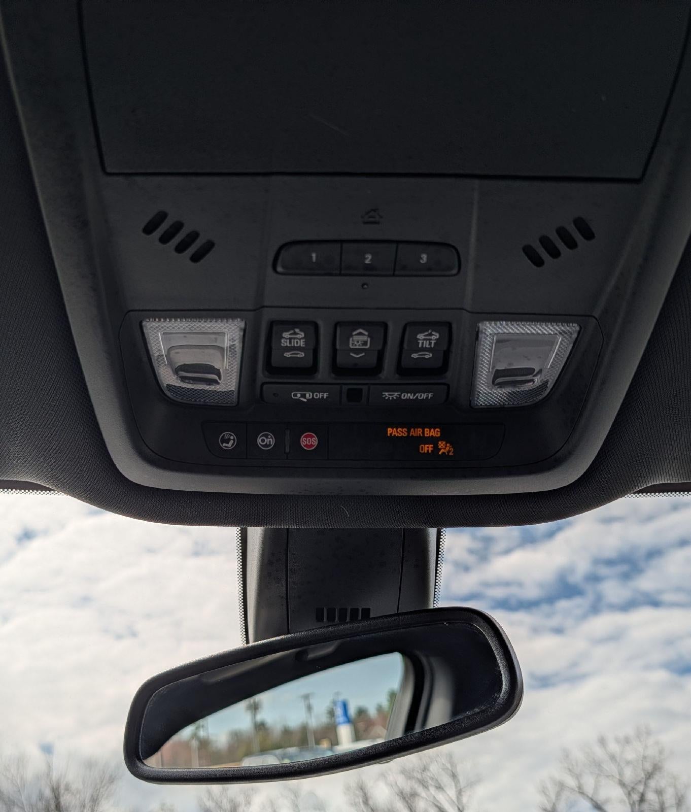 2023 Buick Enclave Essence