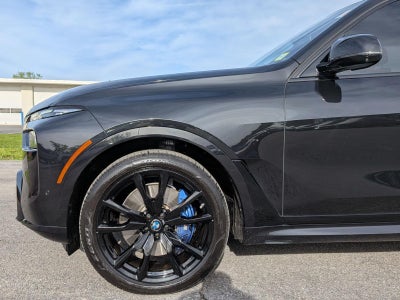 2025 BMW X7 M60i