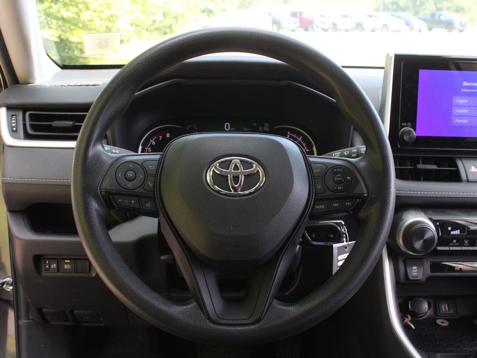 2023 Toyota RAV4 LE