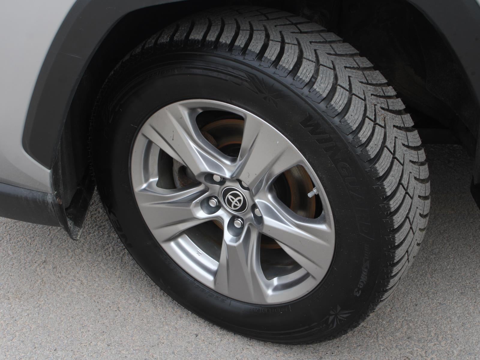 2023 Toyota RAV4 Hybrid LE