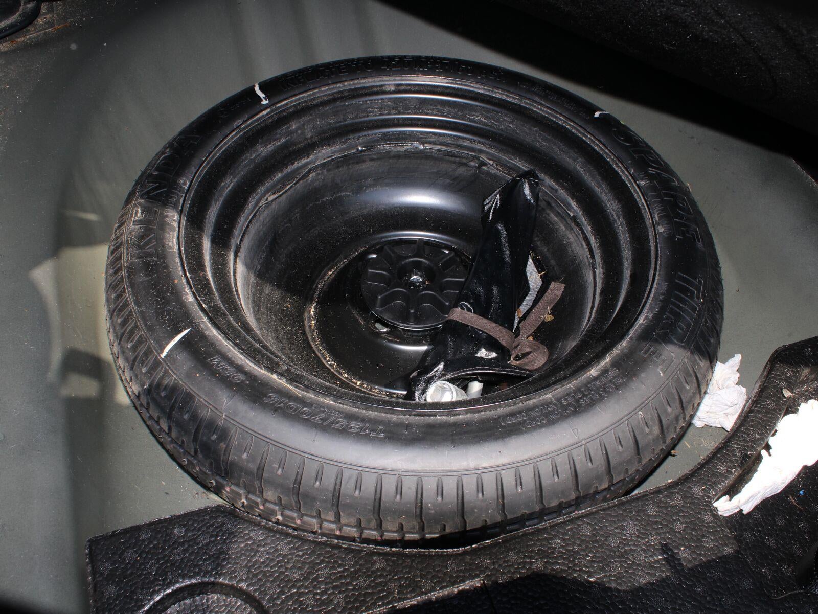 2019 Toyota Yaris Sedan LE