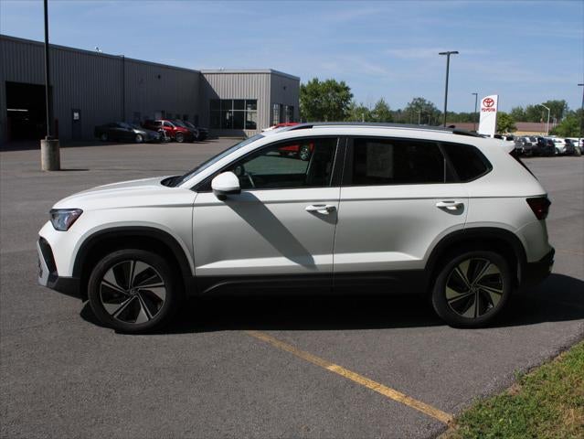 2026 Volkswagen Taos SE