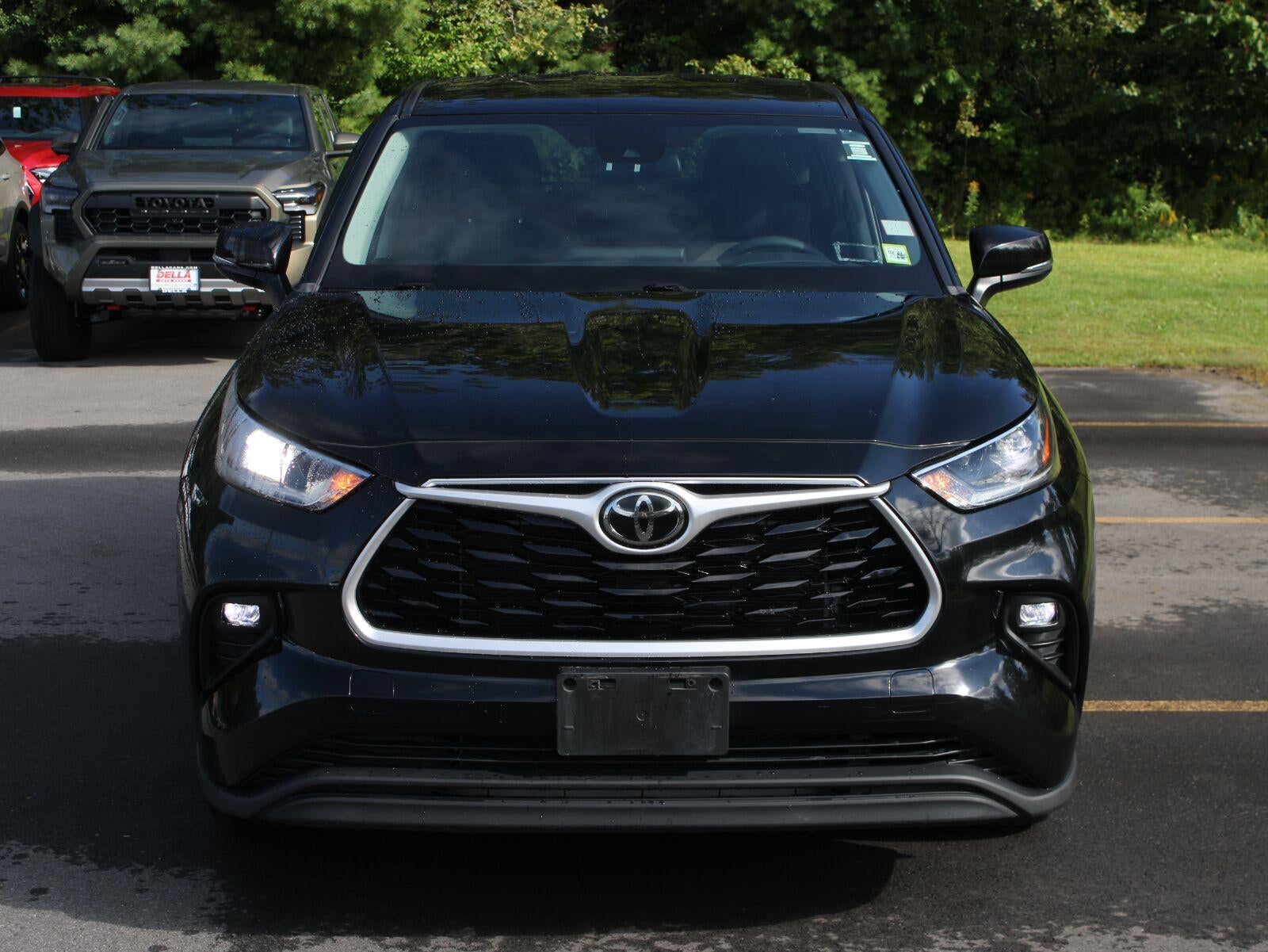 2021 Toyota Highlander LE