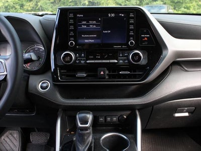 2021 Toyota Highlander LE