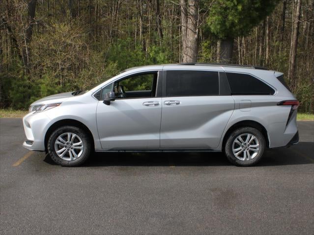 2022 Toyota Sienna XSE