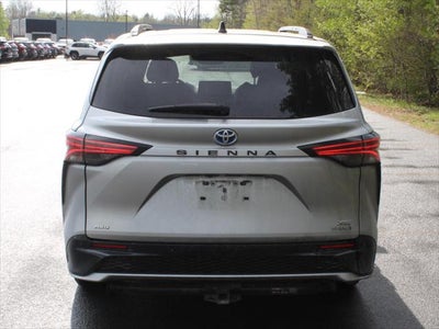 2022 Toyota Sienna XSE