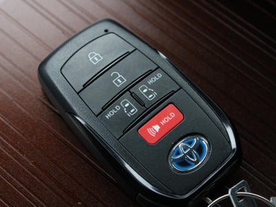 2022 Toyota Sienna LE