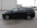 2022 Toyota Sienna LE
