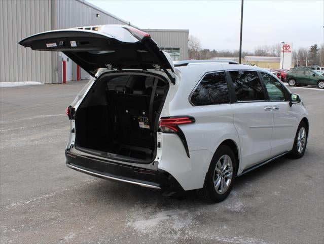 2023 Toyota Sienna Limited