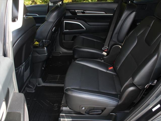 2024 Kia Telluride S - Photo 40