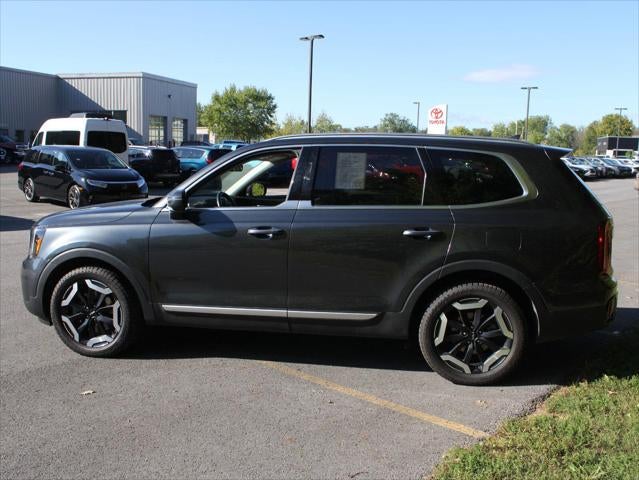 2024 Kia Telluride S - Photo 26