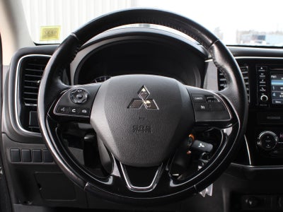 2017 Mitsubishi Outlander ES