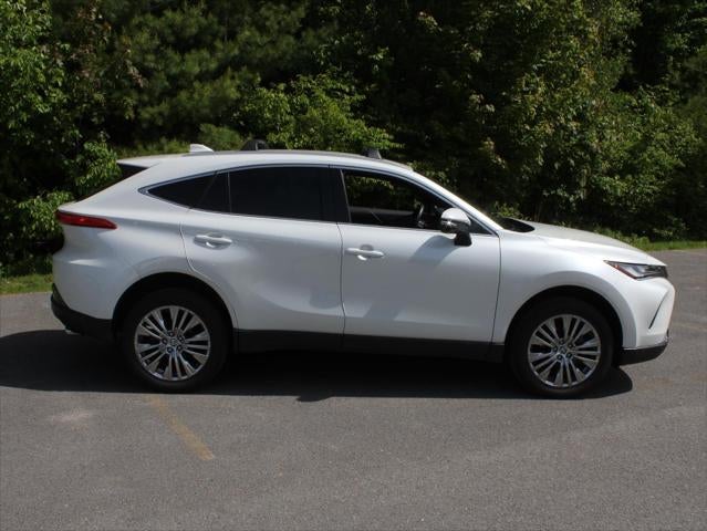 2023 Toyota Venza LE