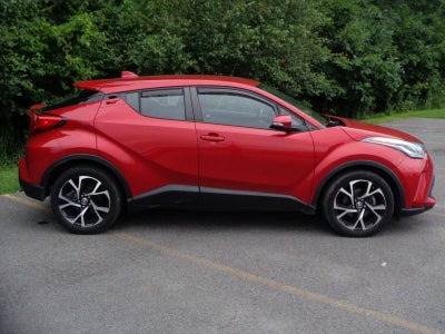 2022 Toyota C-HR XLE