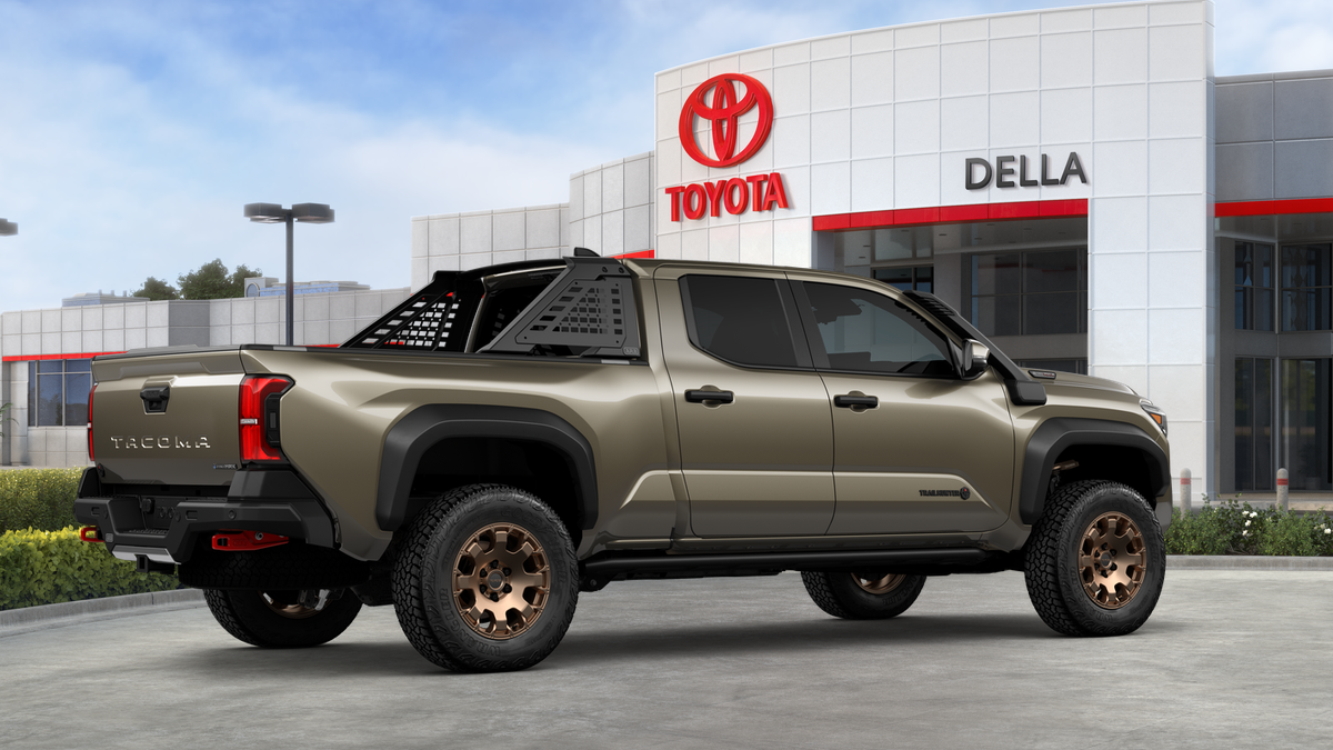 2026 Toyota Tacoma i-FORCE MAX Tacoma Trailhunter