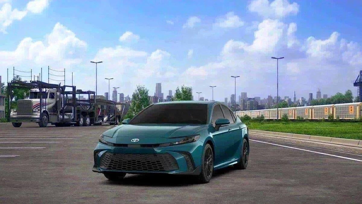 2026 Toyota Camry SE AWD