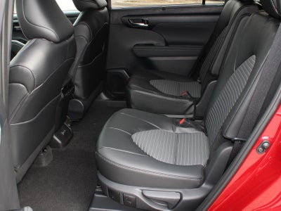 2026 Toyota Highlander XSE