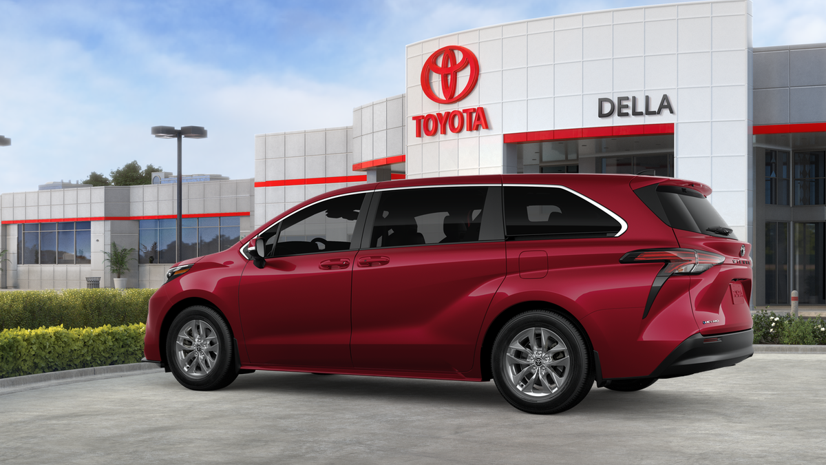 2026 Toyota Sienna LE