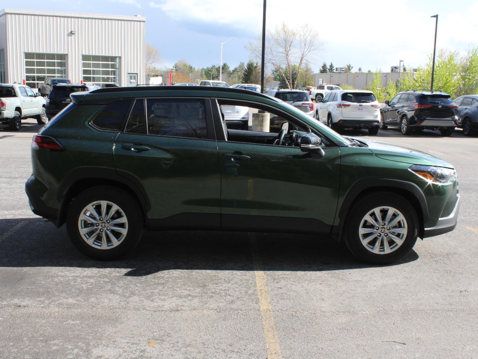 2026 Toyota Corolla Cross LE