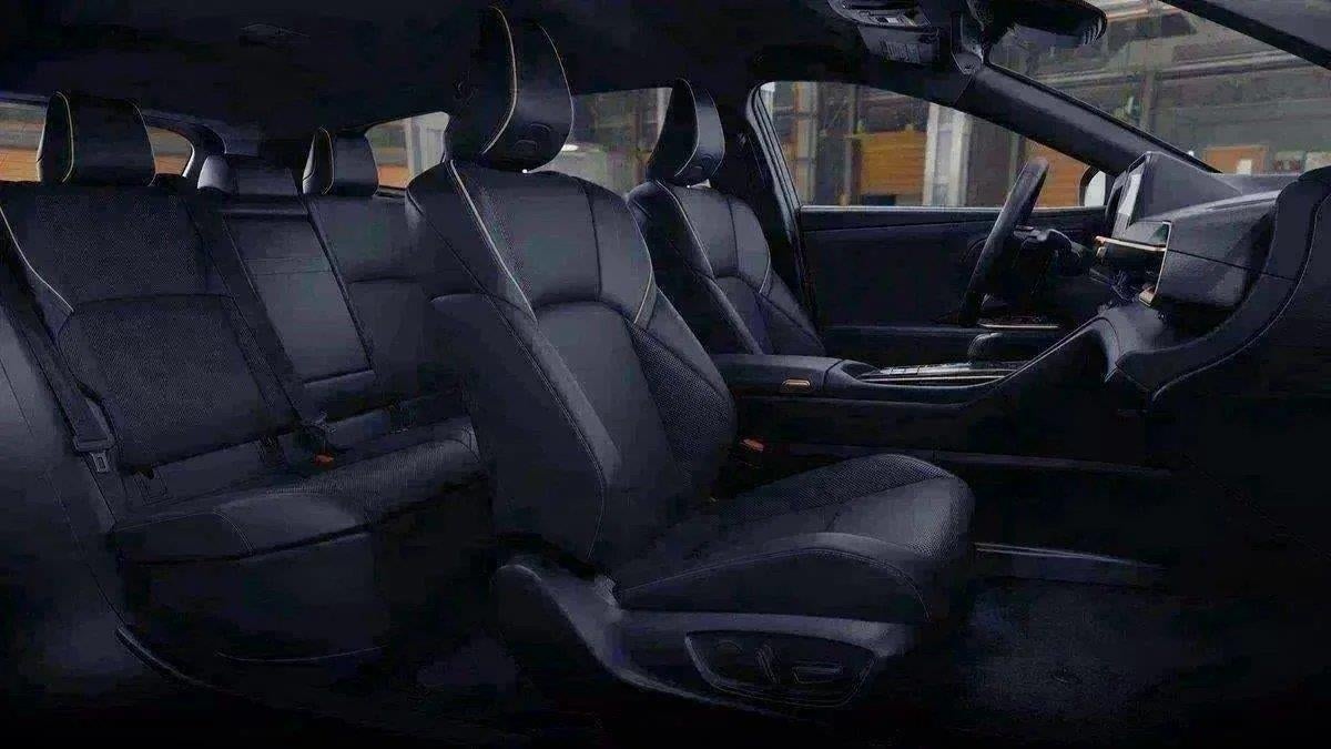 2026 Toyota Toyota Crown Signia XLE