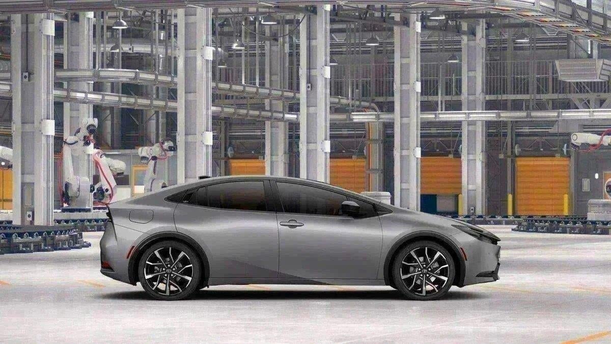2027 Toyota Prius Plug-in Hybrid XSE