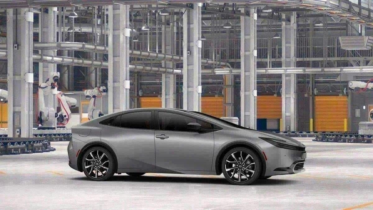 2027 Toyota Prius Plug-in Hybrid XSE