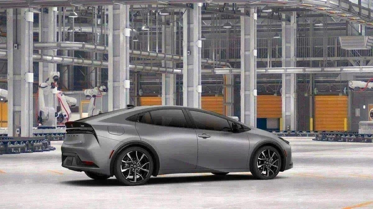 2027 Toyota Prius Plug-in Hybrid XSE
