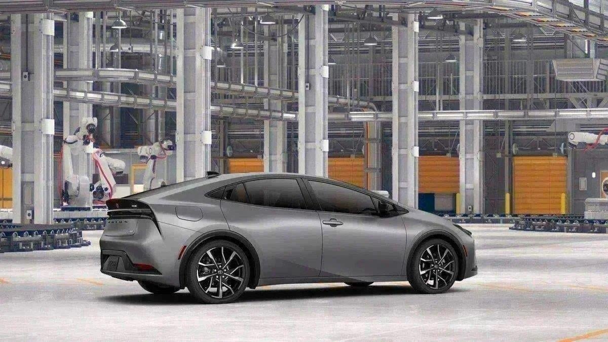 2027 Toyota Prius Plug-in Hybrid XSE