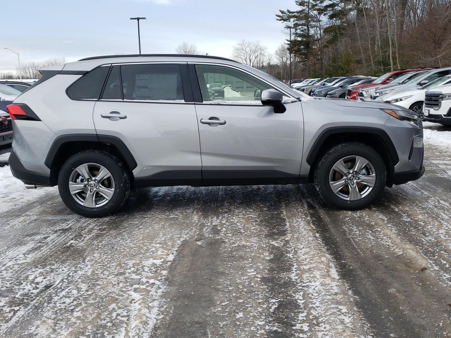 2025 Toyota RAV4 Hybrid LE