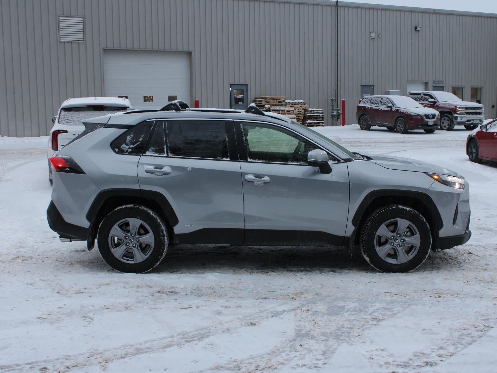 2025 Toyota RAV4 Hybrid XLE