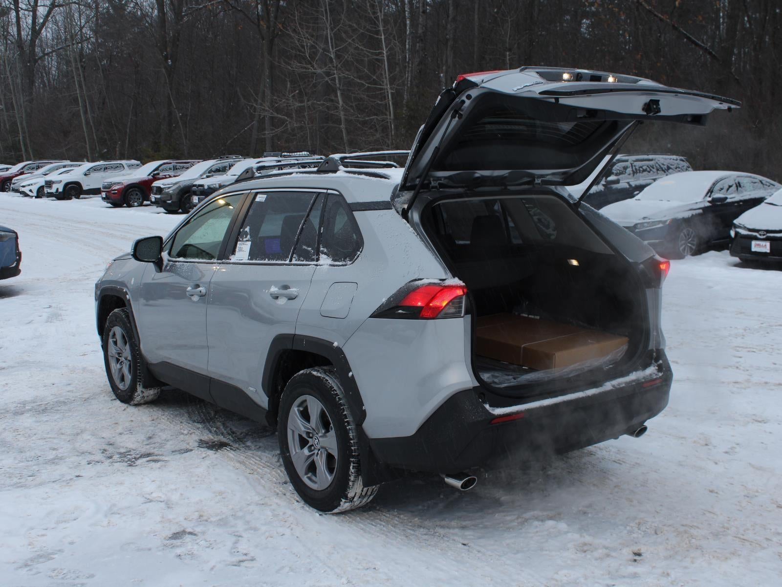 2025 Toyota RAV4 Hybrid XLE