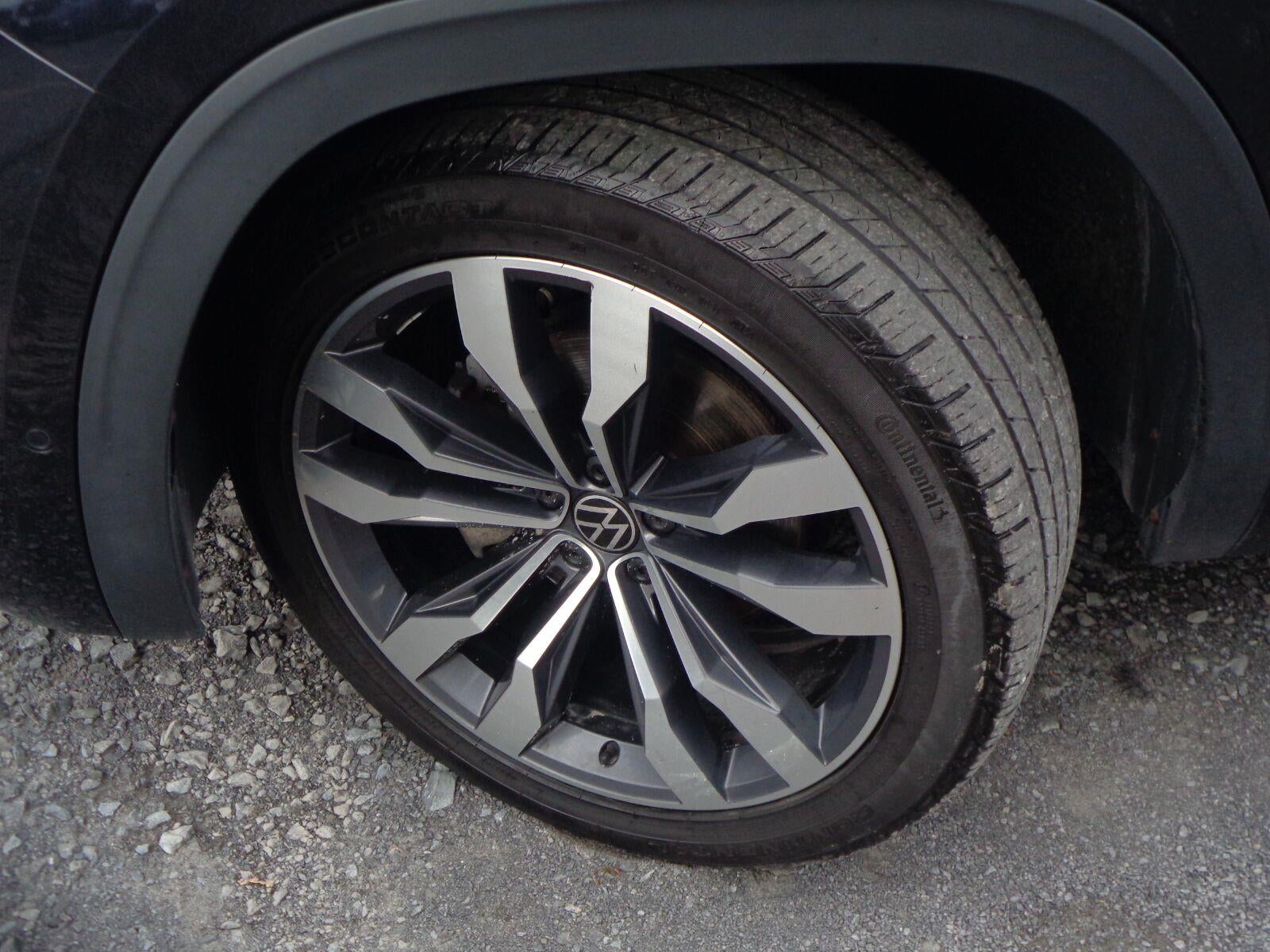 2022 Volkswagen Atlas Cross Sport 3.6L V6 SEL Premium R-Line All Wheel Drive Automatic