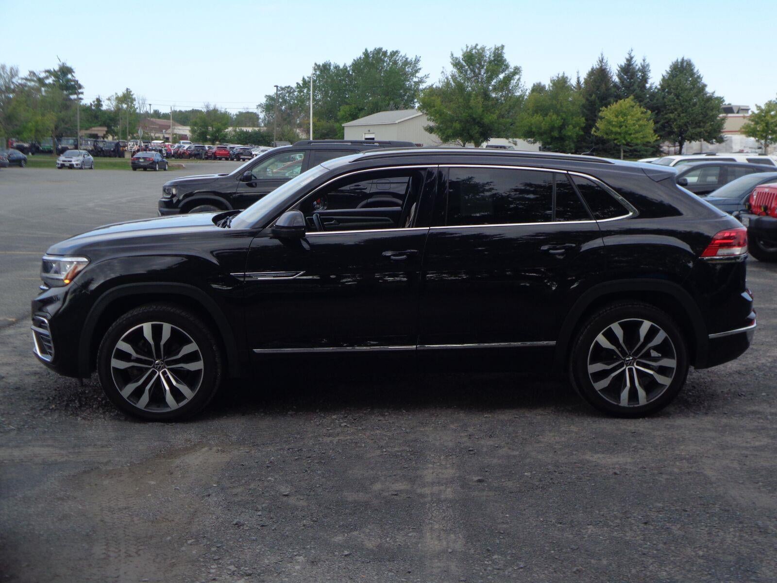 2022 Volkswagen Atlas Cross Sport 3.6L V6 SEL Premium R-Line All Wheel Drive Automatic