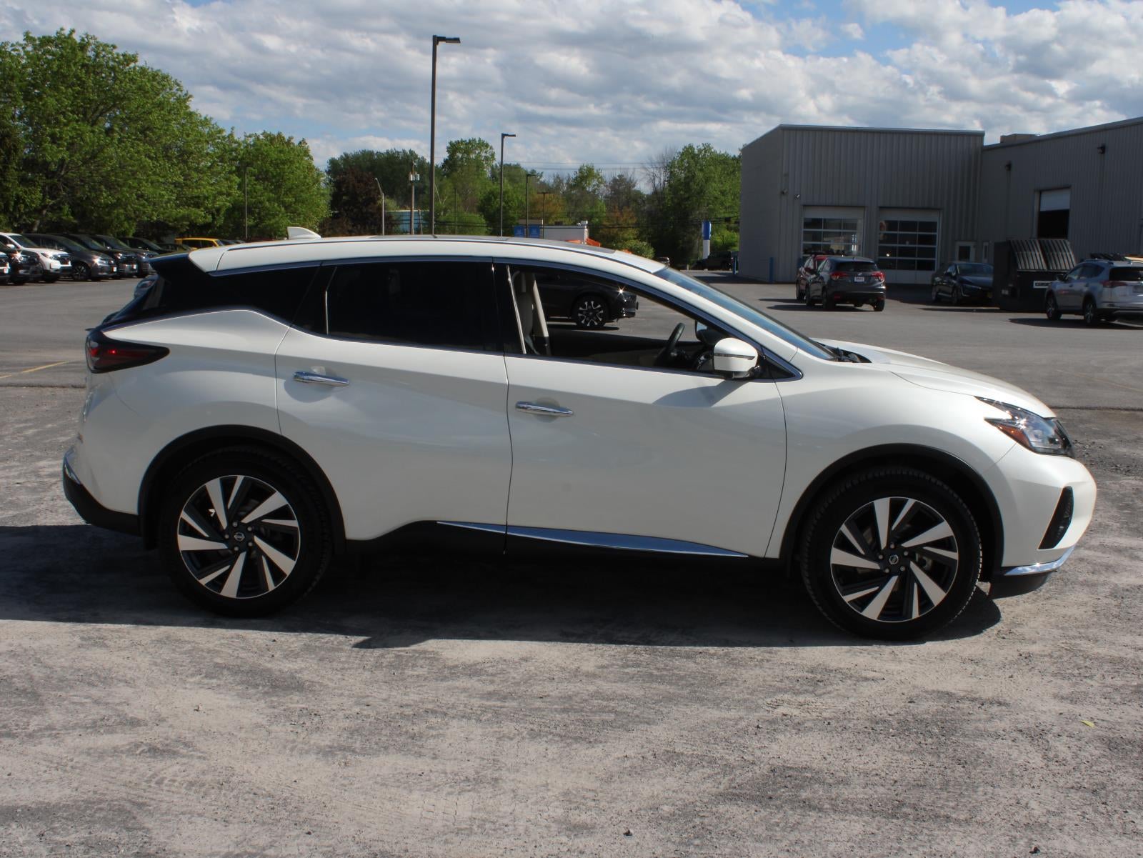 2022 Nissan Murano SL