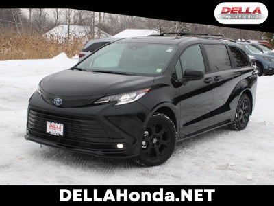 2025 Toyota Sienna Woodland Edition All Wheel Drive CVT